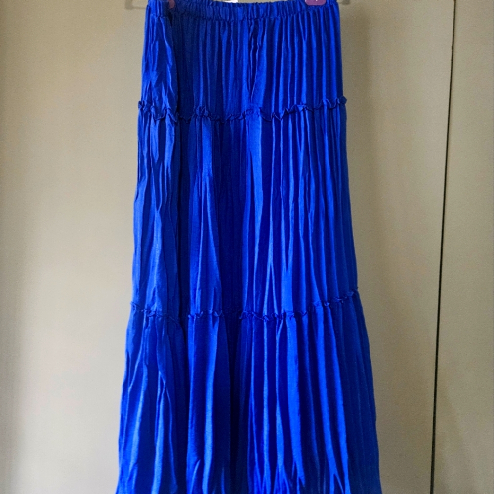 MIDI SKIRT